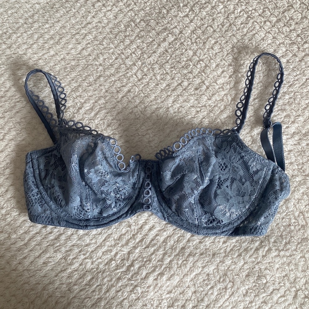 Victoria’s Secret Unlined balconette bra (32DD)